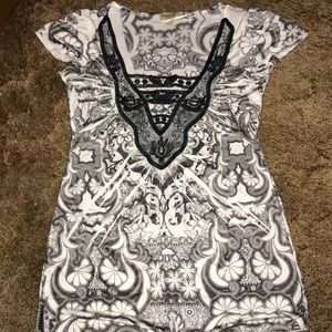 One World women’s vneck design polyester top